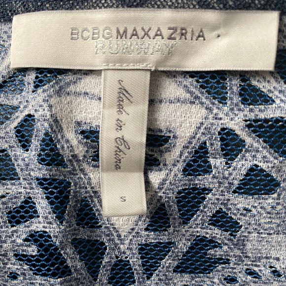 BCBGMAXAZRIA RUNWAY Collection Blouse size Small - Picture 3 of 3